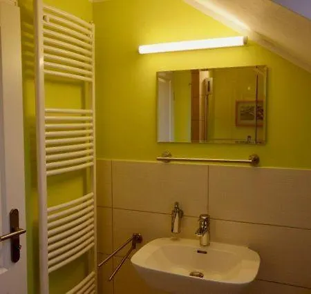 Urlaubsbahnhof-wartehalle Lauterbach (Rugen)